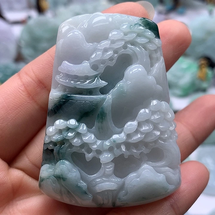 翡翠未镶嵌颈饰山水两面工艺福利卡厚12+