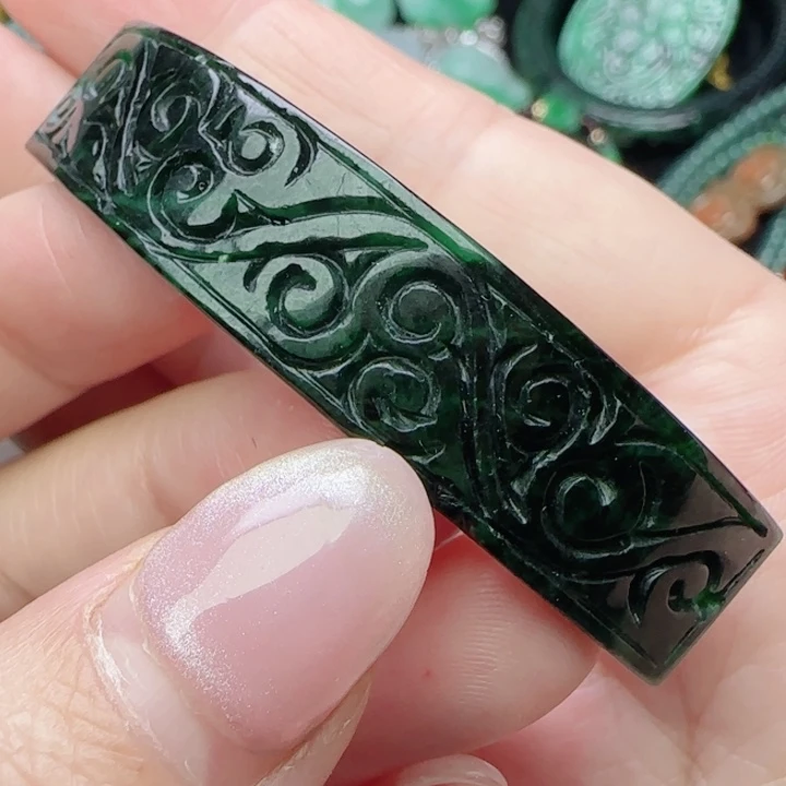 翡翠未镶嵌颈饰天然A货25