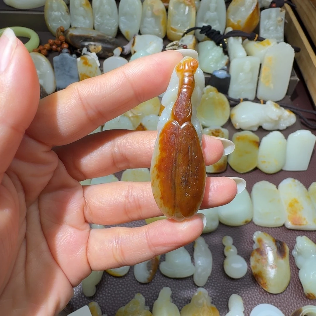 和田玉未镶嵌吊坠(不含链)