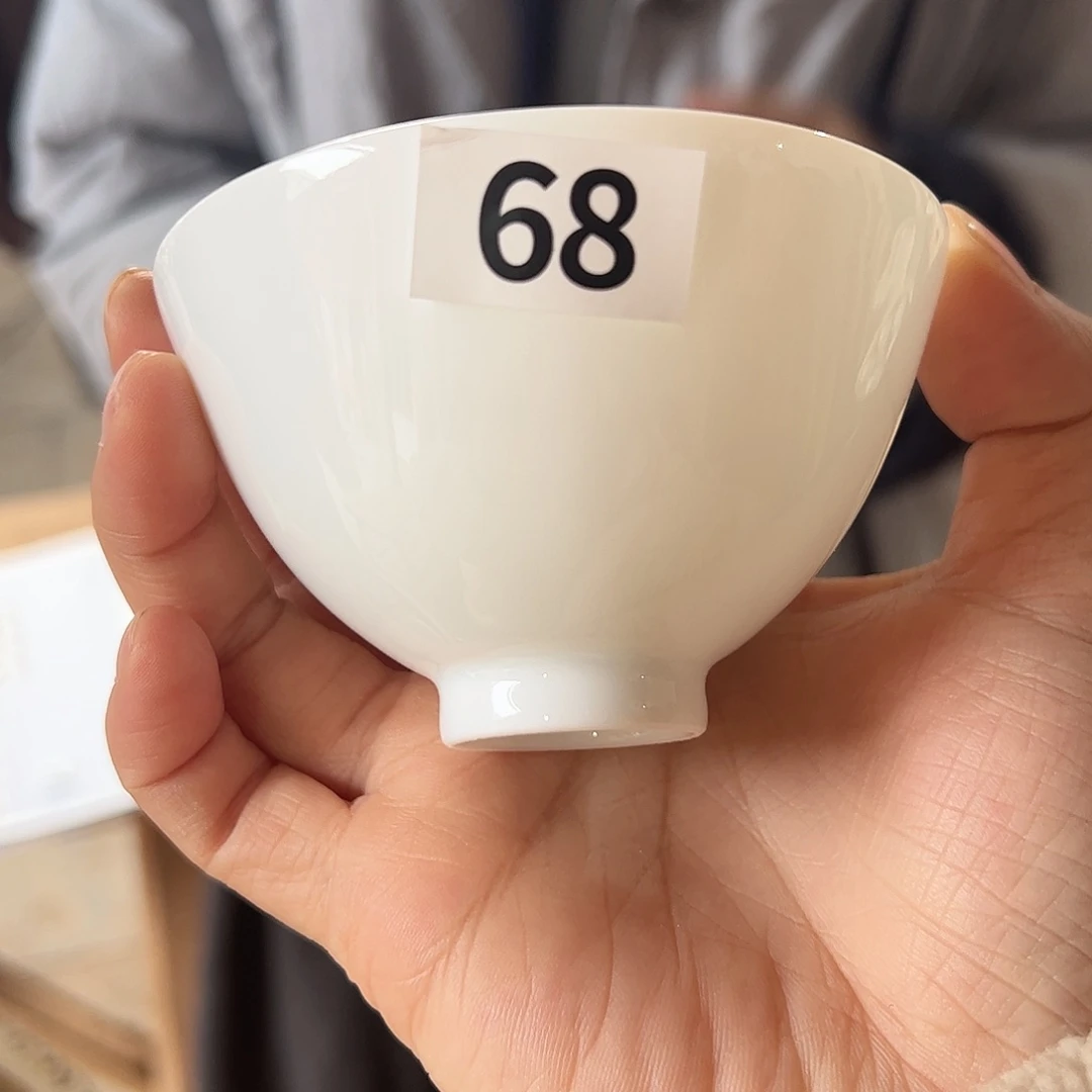 瓷柴窑素胎鸡心杯（瑕疵款）