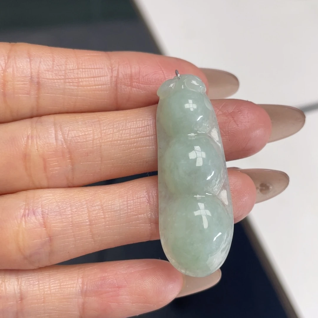翡翠颈饰未镶嵌福豆