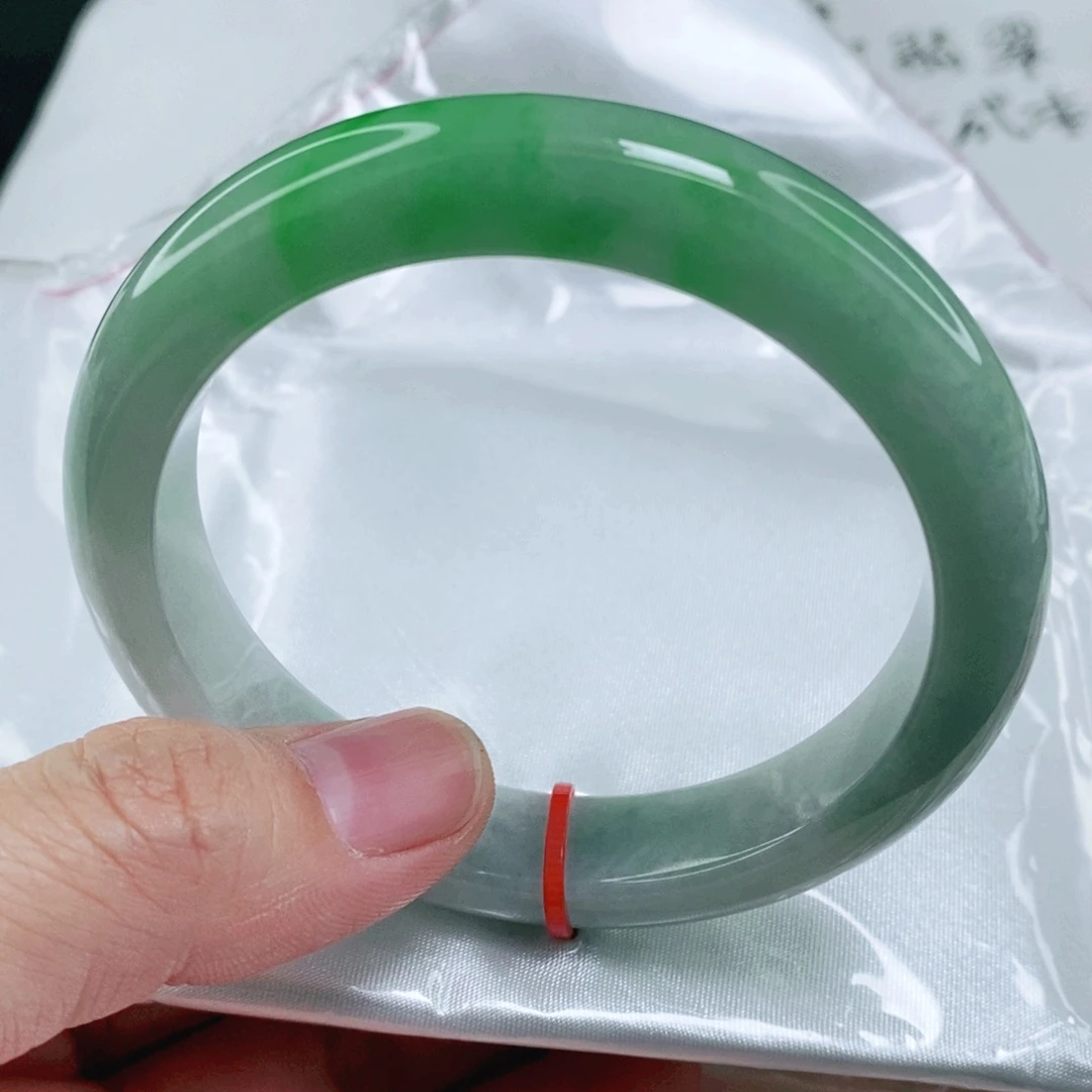 未镶嵌手镯翡翠构****）58.6圈口