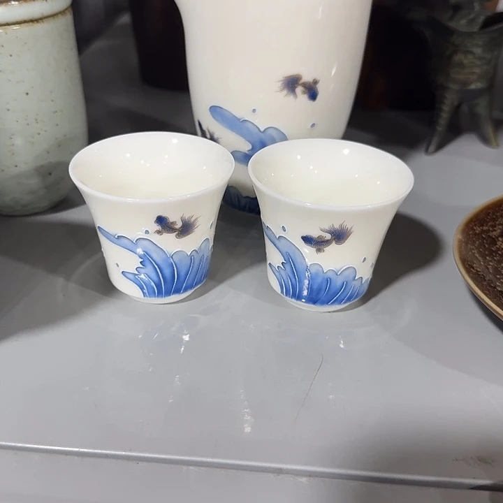 主人杯一个，瓷。。。。。