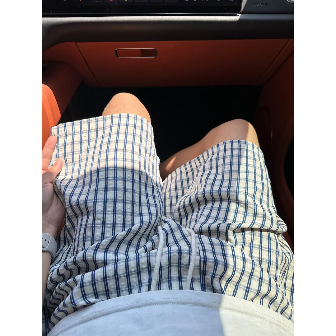 蓝色泡泡纱格子短裤男夏季薄款设计感直筒裤子拼接休闲阔腿五分裤