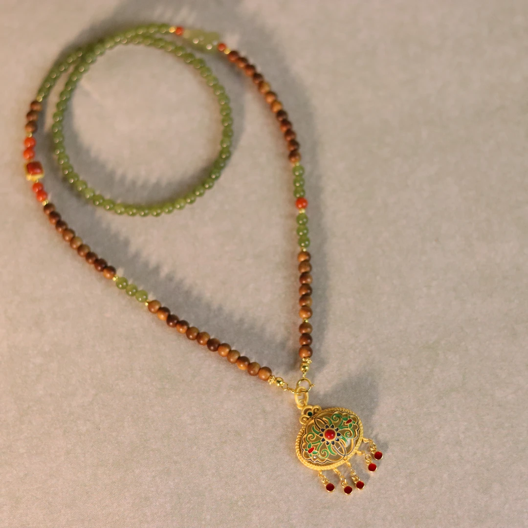 ZC10A18495[原创]老山檀碧玉项链（多样性发货)