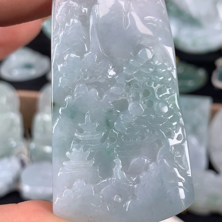 颈饰未镶嵌翡翠山水