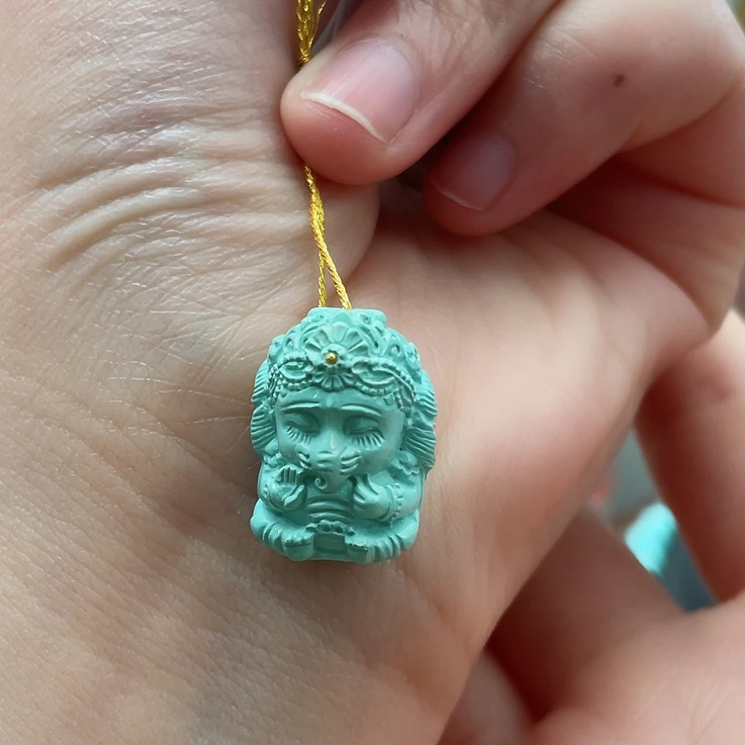 绿松石颈饰未镶嵌