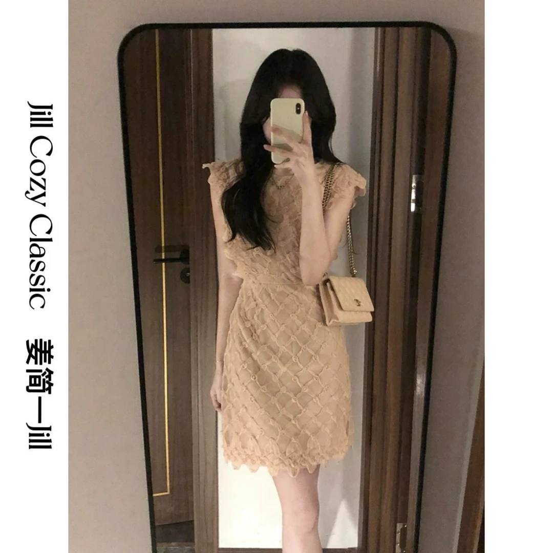 【姜简一JILL】设计师高级感蕾丝无袖2025夏季新款收腰连衣裙950