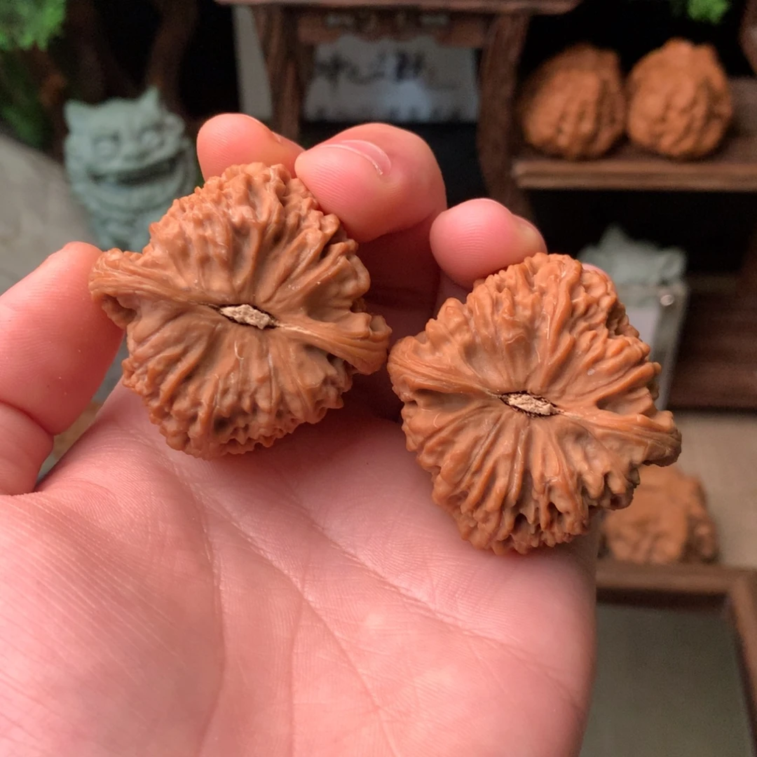 文玩核桃把件45尺寸南疆石