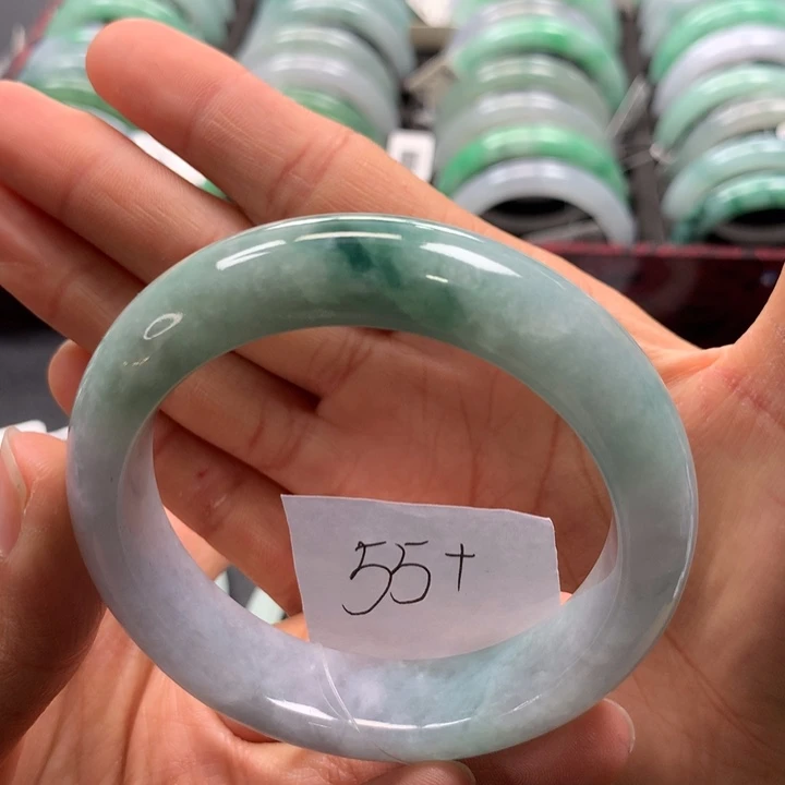 未镶嵌手镯翡翠手镯