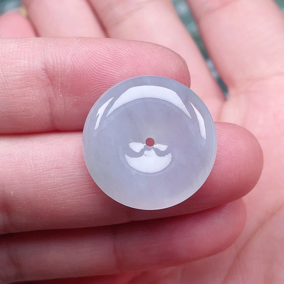 翡翠未镶嵌颈饰平安扣