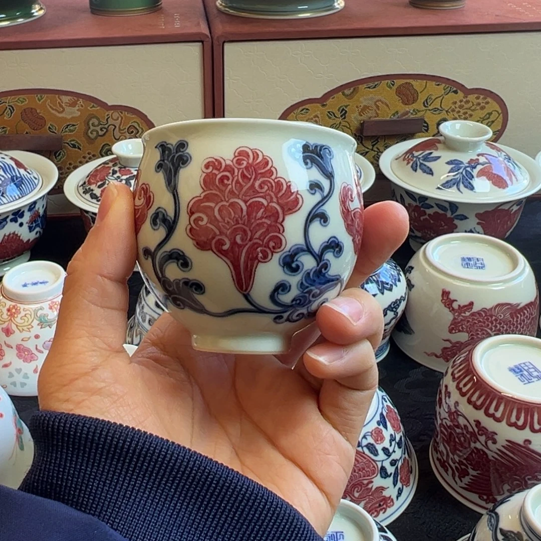 正绎堂釉里红萱草花