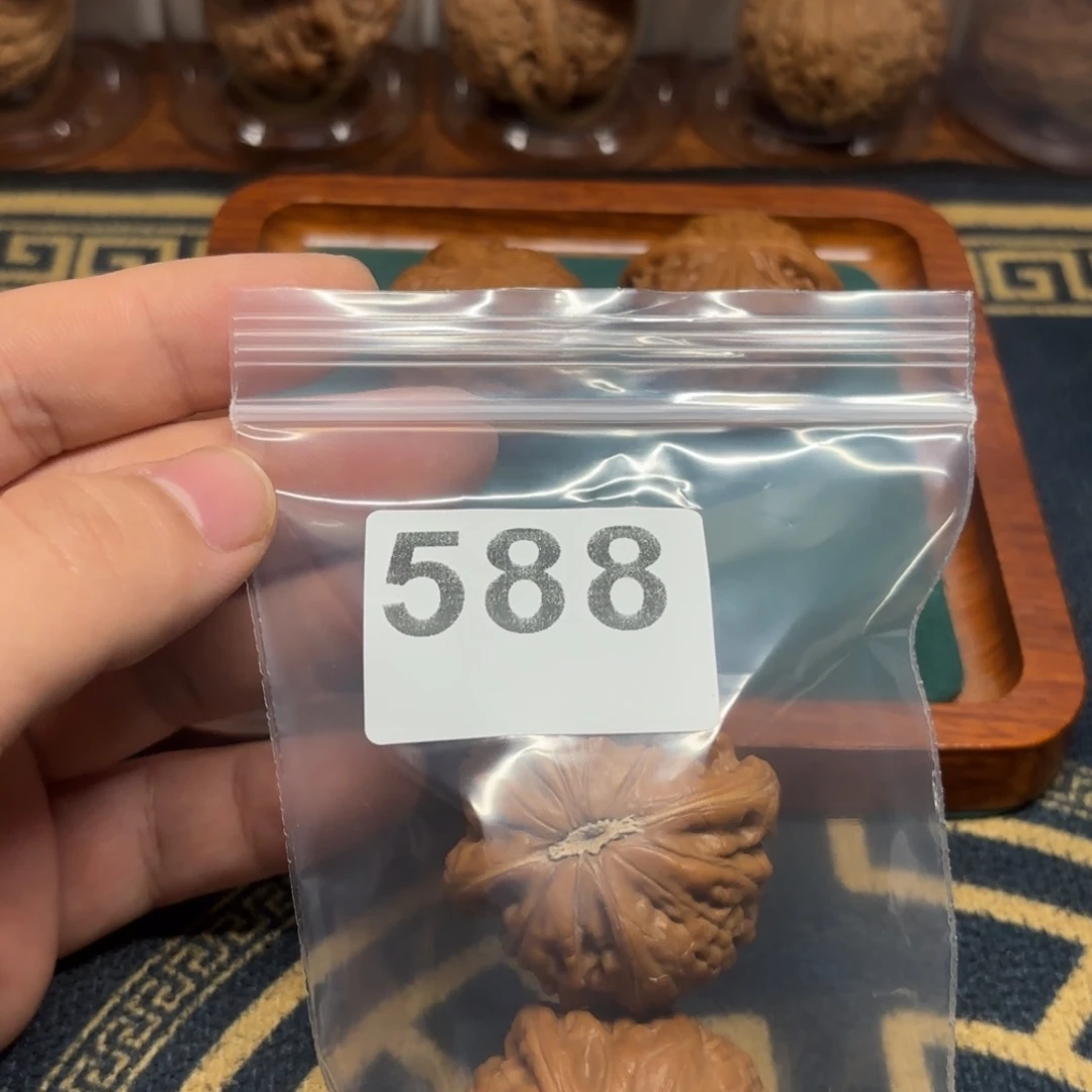 文玩核桃吊坠铁锤588