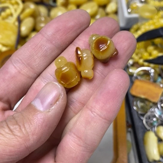 裸石蜜蜡未镶嵌多样性发货其一