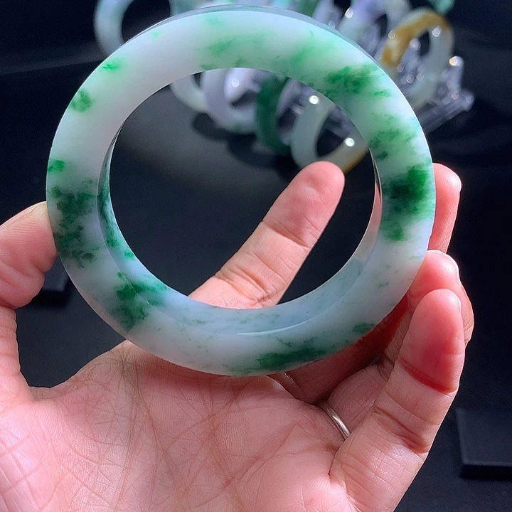 大***牛未镶嵌正圈定制翡翠