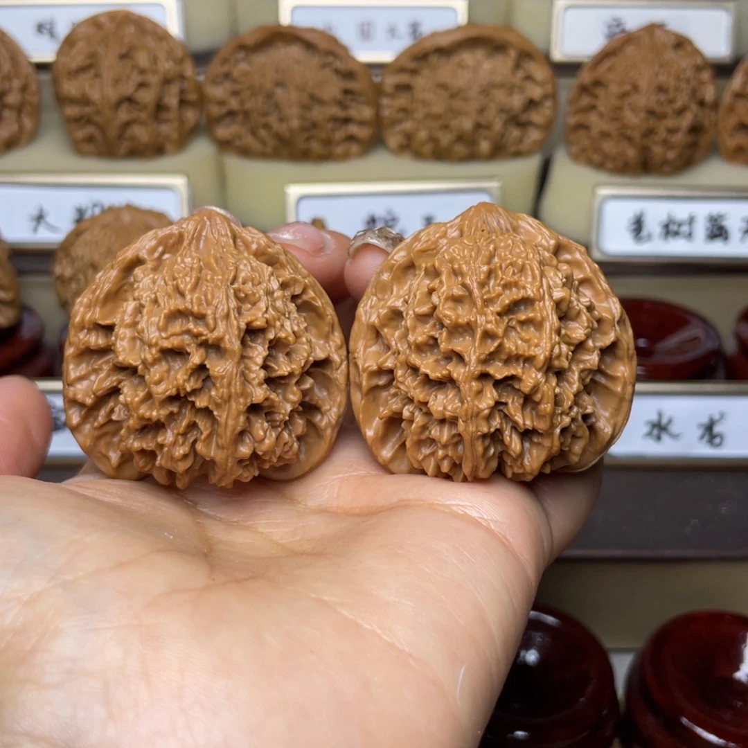 文玩核桃把件勇**登满天星43左右