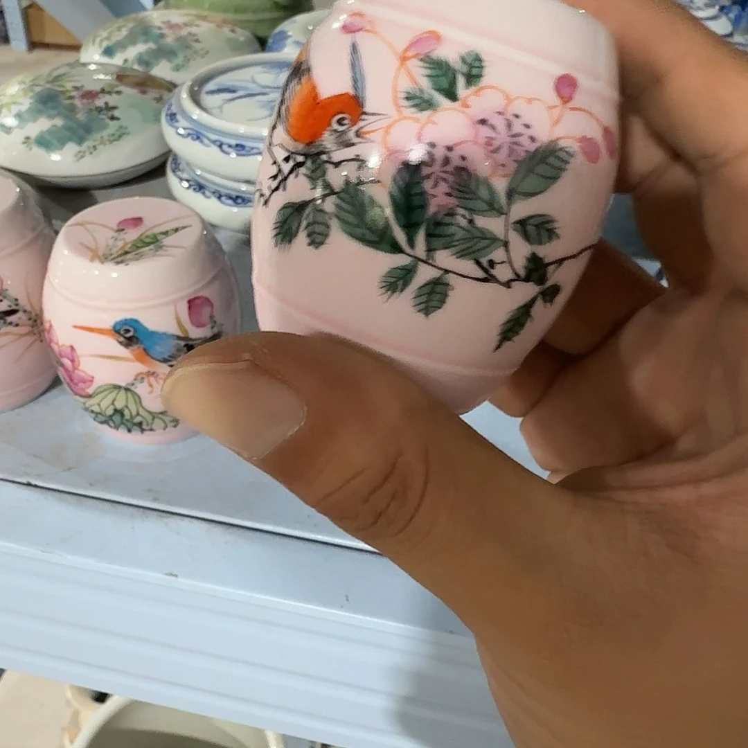 瓷片摆件等方式在不同行业