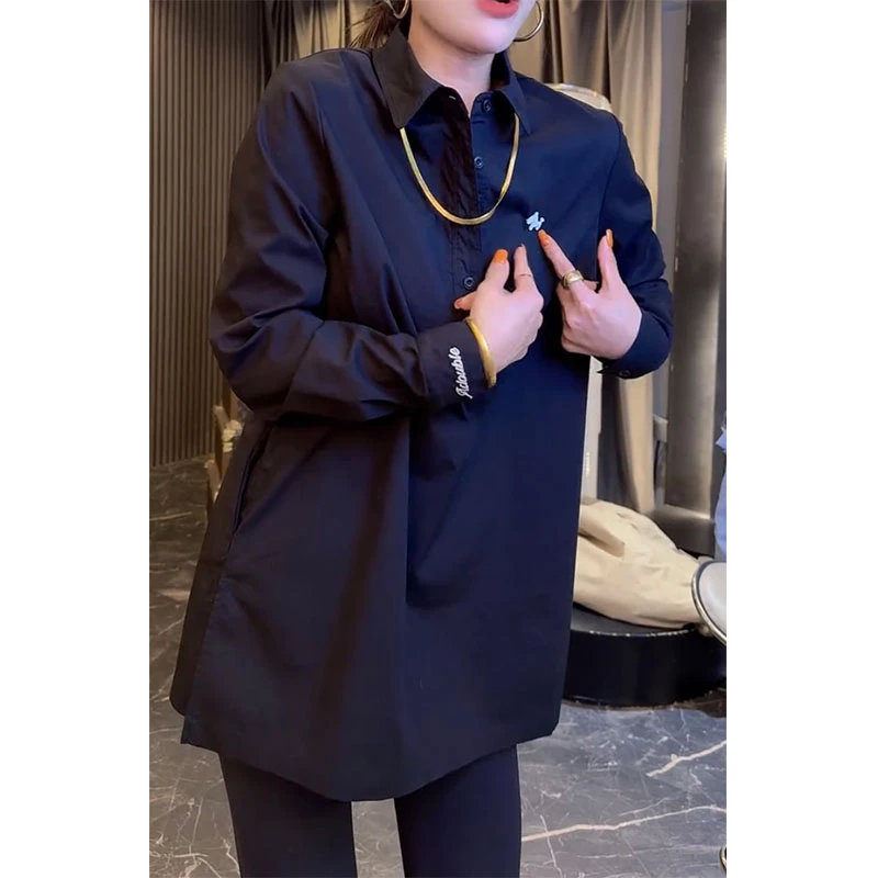 萱贝纯宽松显瘦中长款白色衬衣女2025秋冬新款设计感刺绣翻领衬衫