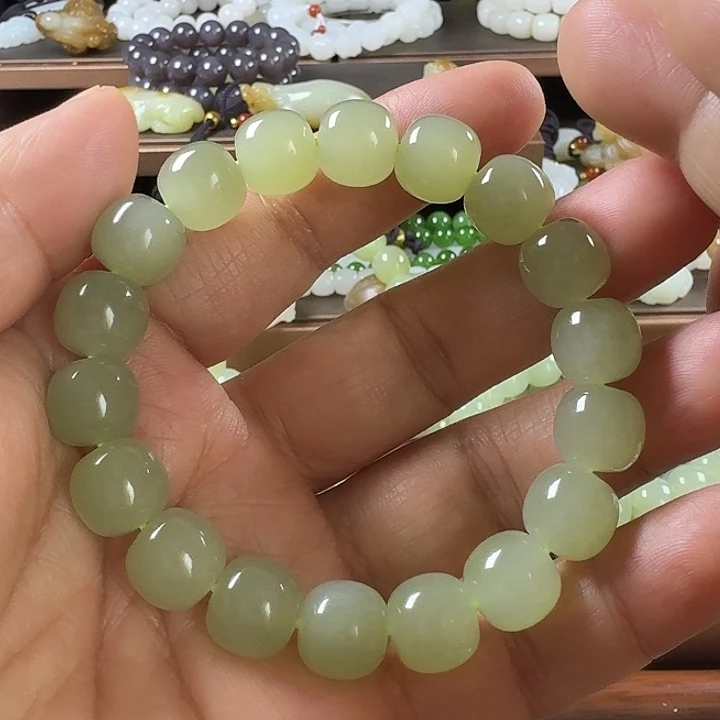 *****和田玉未镶嵌手链