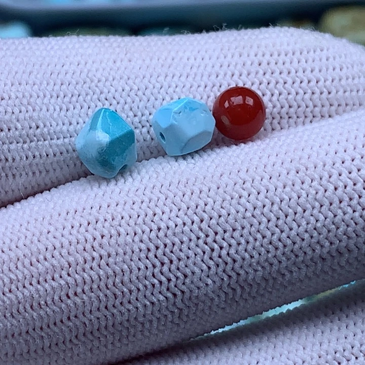 南红玛瑙未镶嵌珠宝奇石