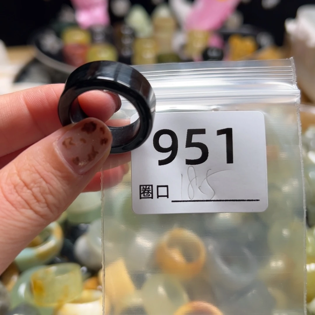 ****翡蛇纹石玉未镶嵌戒指