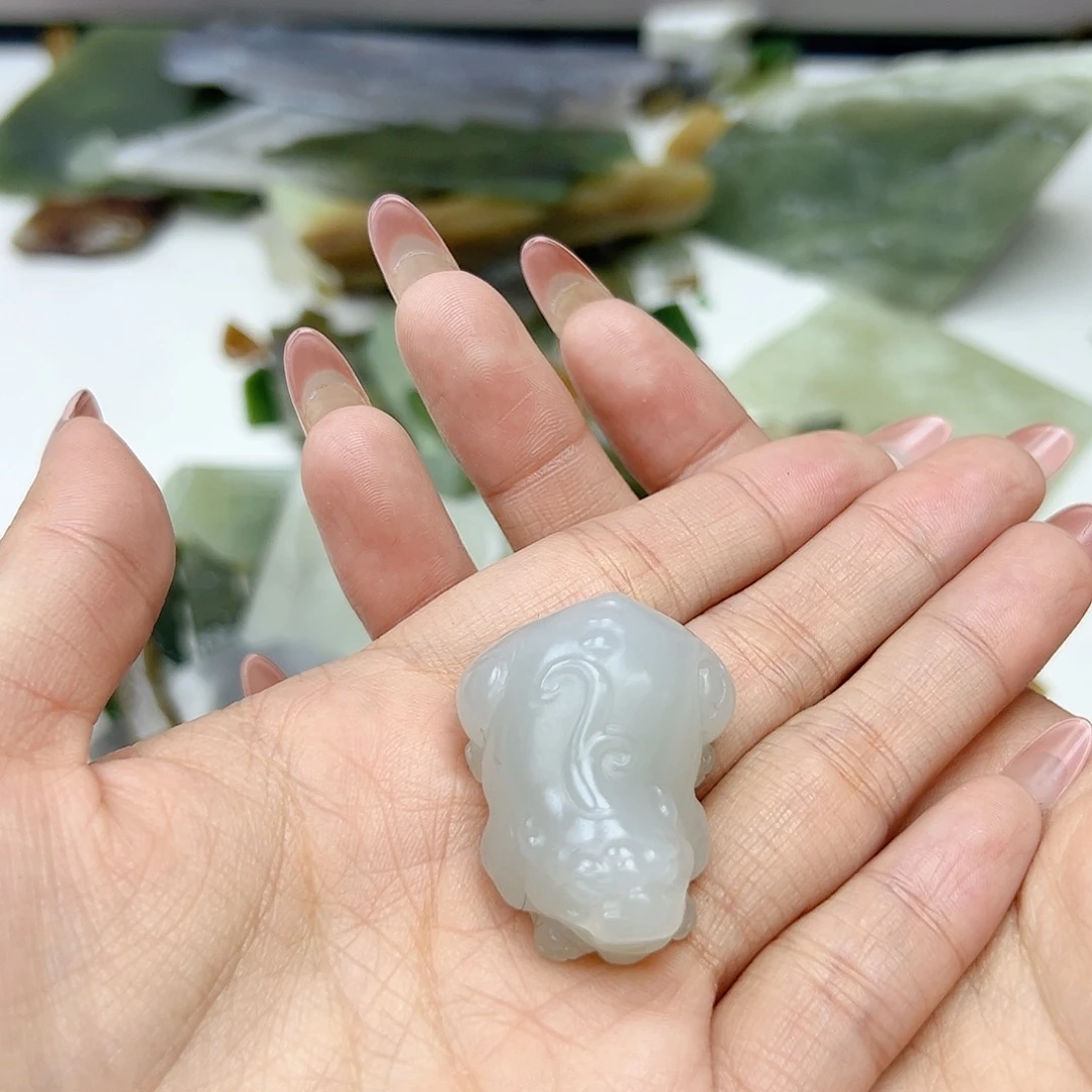 颈饰未镶嵌和田玉