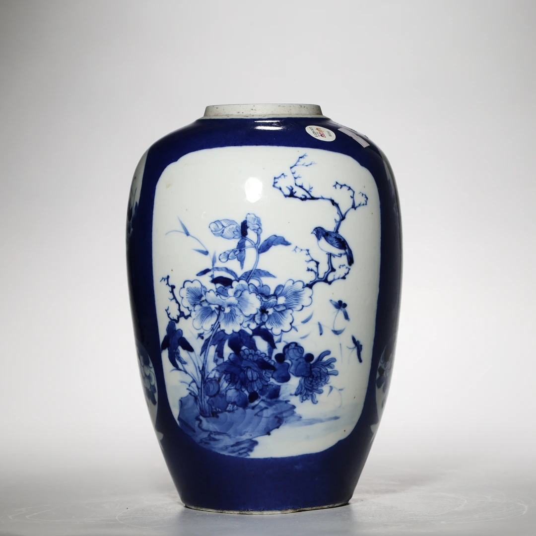 4011清晚期·青花开窗花鸟纹罐【古董拍卖】