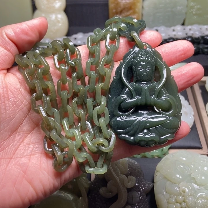 颈饰未镶嵌和田玉