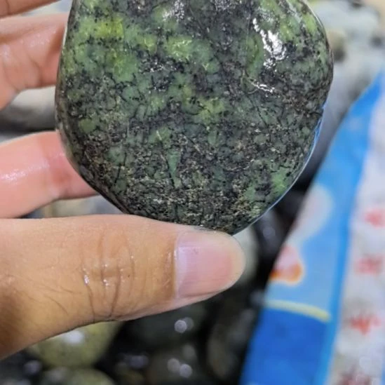 花***言木藏玉药王石原石一个