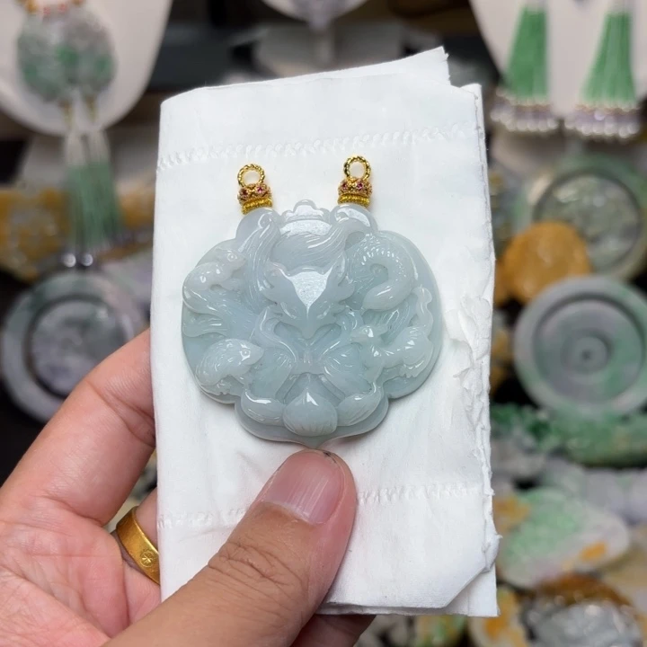 翡翠未镶嵌颈饰吊坠
