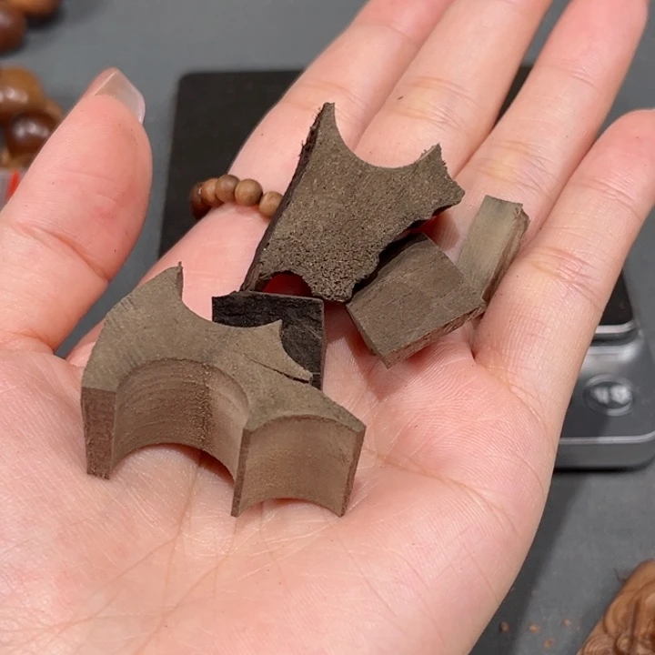 海***军檀香木其他阴沉碎料10克装