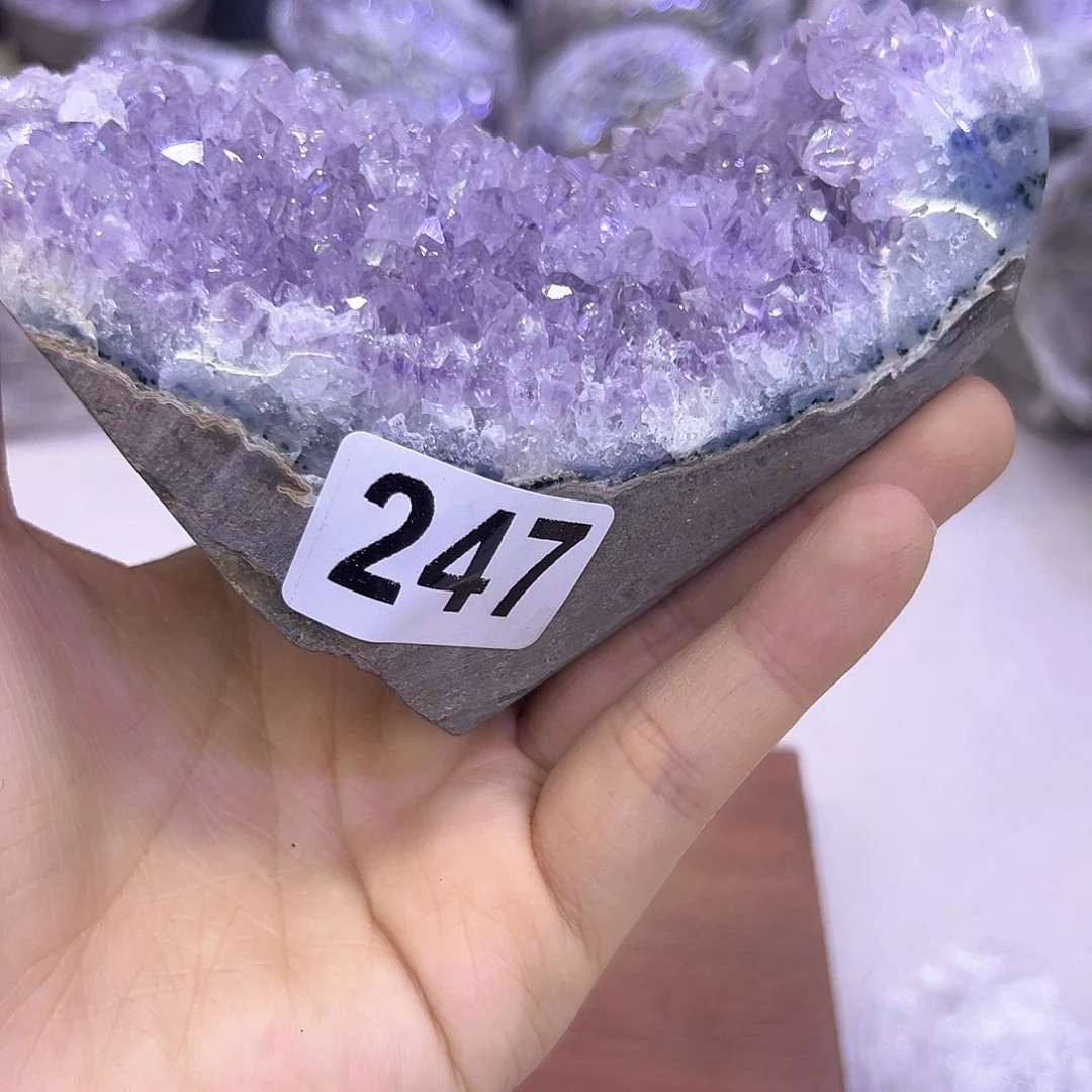 紫晶水晶摆件未镶嵌