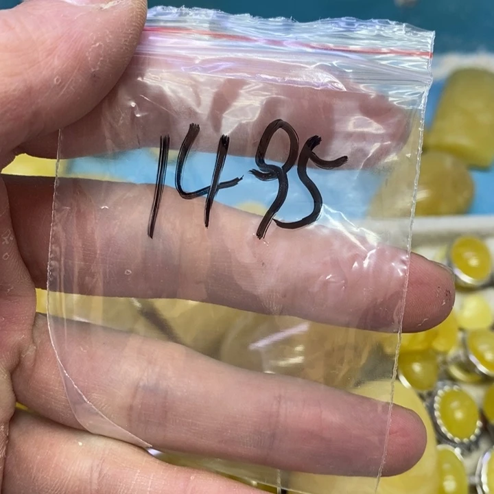 蜜蜡裸石未镶嵌喵***?吊坠