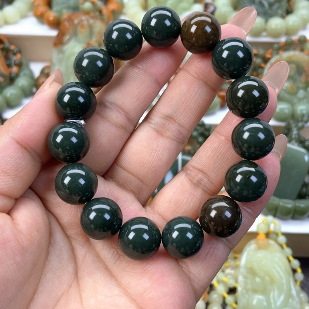 透闪石质玉手串未镶嵌