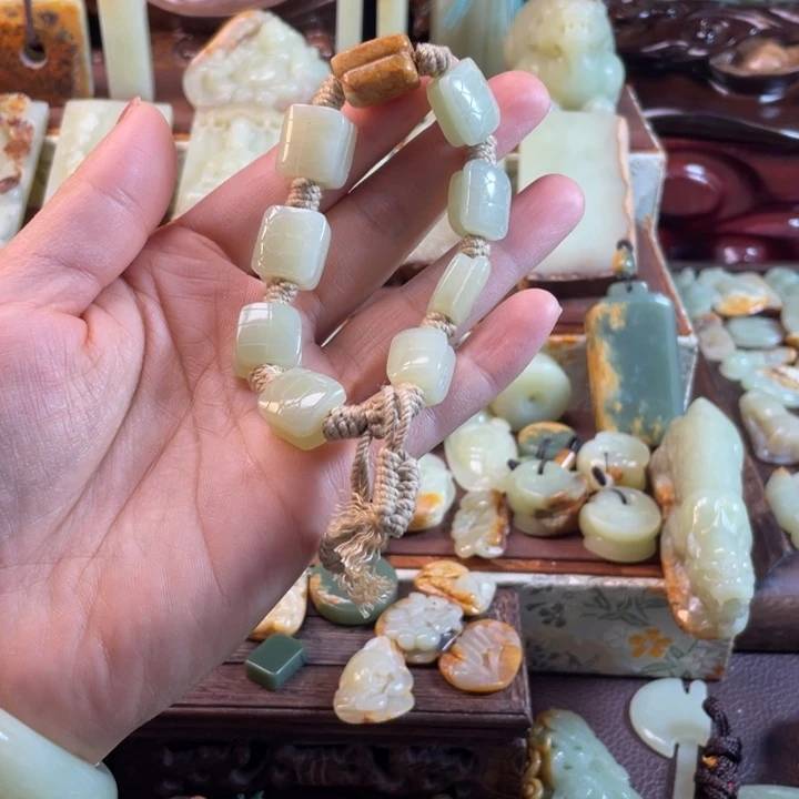 岫岩河磨玉（透闪石质玉）未镶嵌颈饰