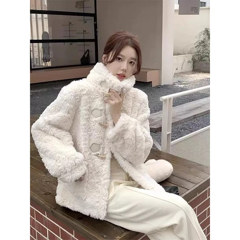 B50外套女秋冬季新款洋气短款百搭牛角扣外套上衣