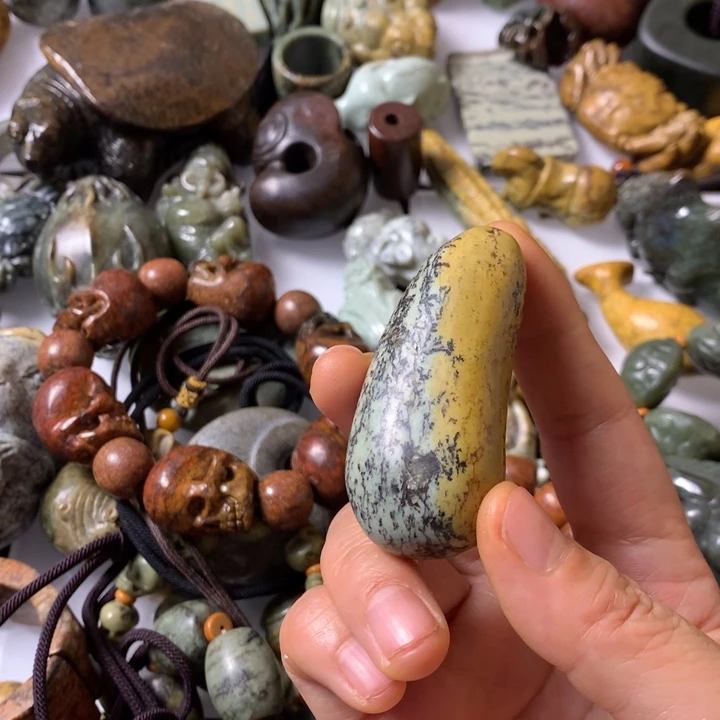 岫岩河磨玉（透闪石质玉）未镶嵌笔搁