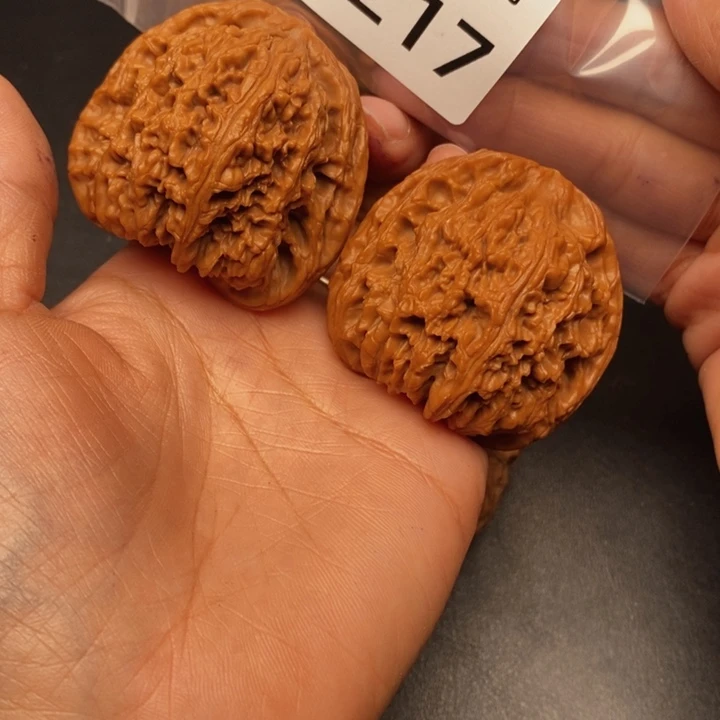 四***虎桃核吊坠B217南疆