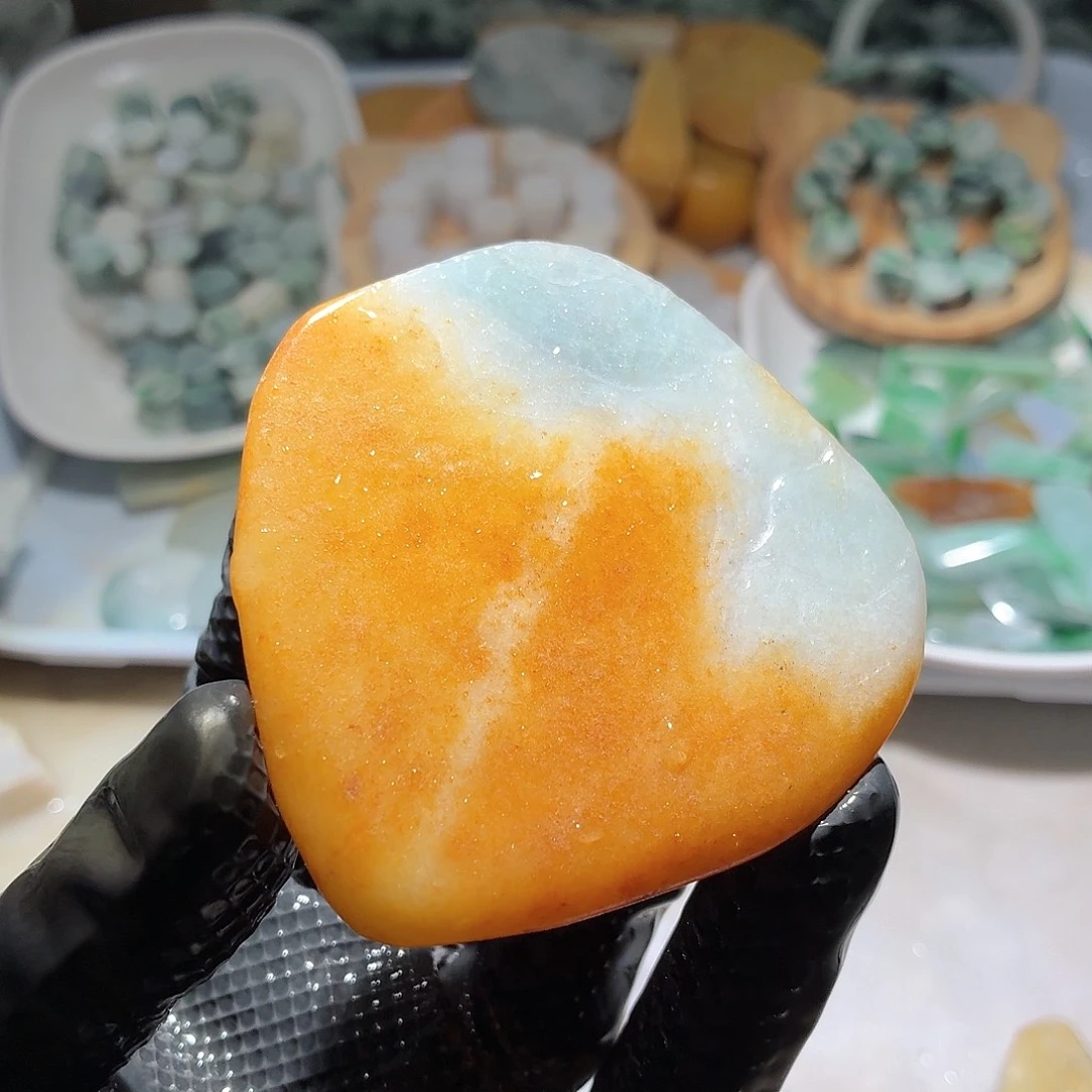 翡翠未镶嵌颈饰边角料