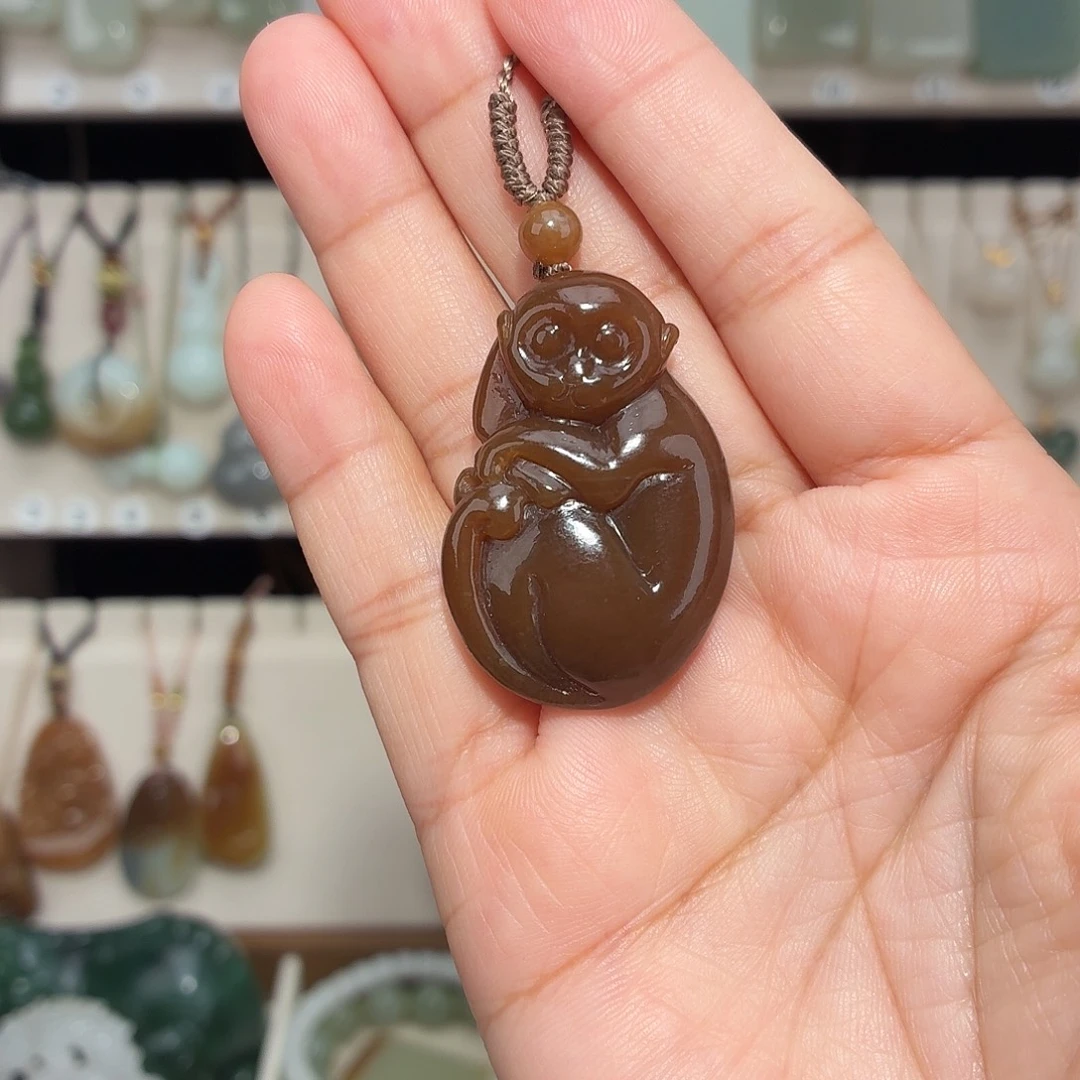 秋***)和田玉未镶嵌颈饰福利款不退不换