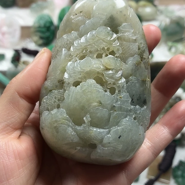 独山玉未镶嵌吊坠