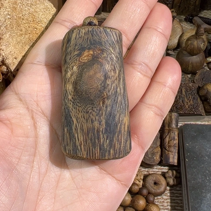 沉香碎屑沉香绿棋楠沉香牌15.9克