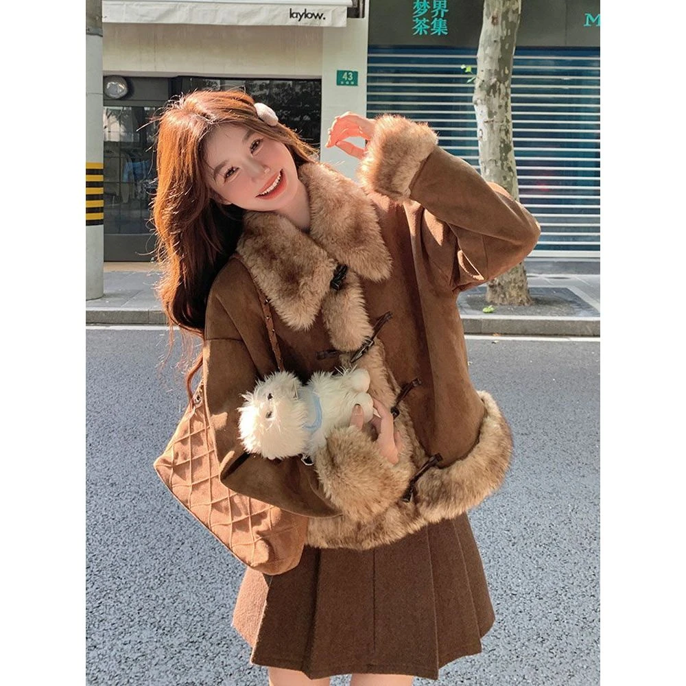 复古毛毛拼接外套女美拉德加厚独特超好看牛角扣外套+半裙