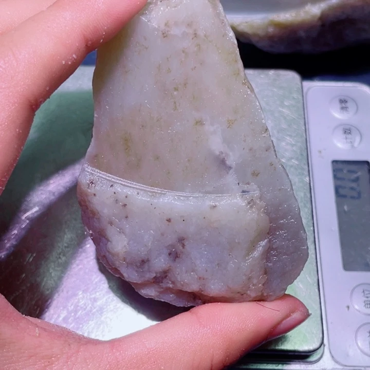 和田玉（糖玉）未镶嵌珠宝半成品