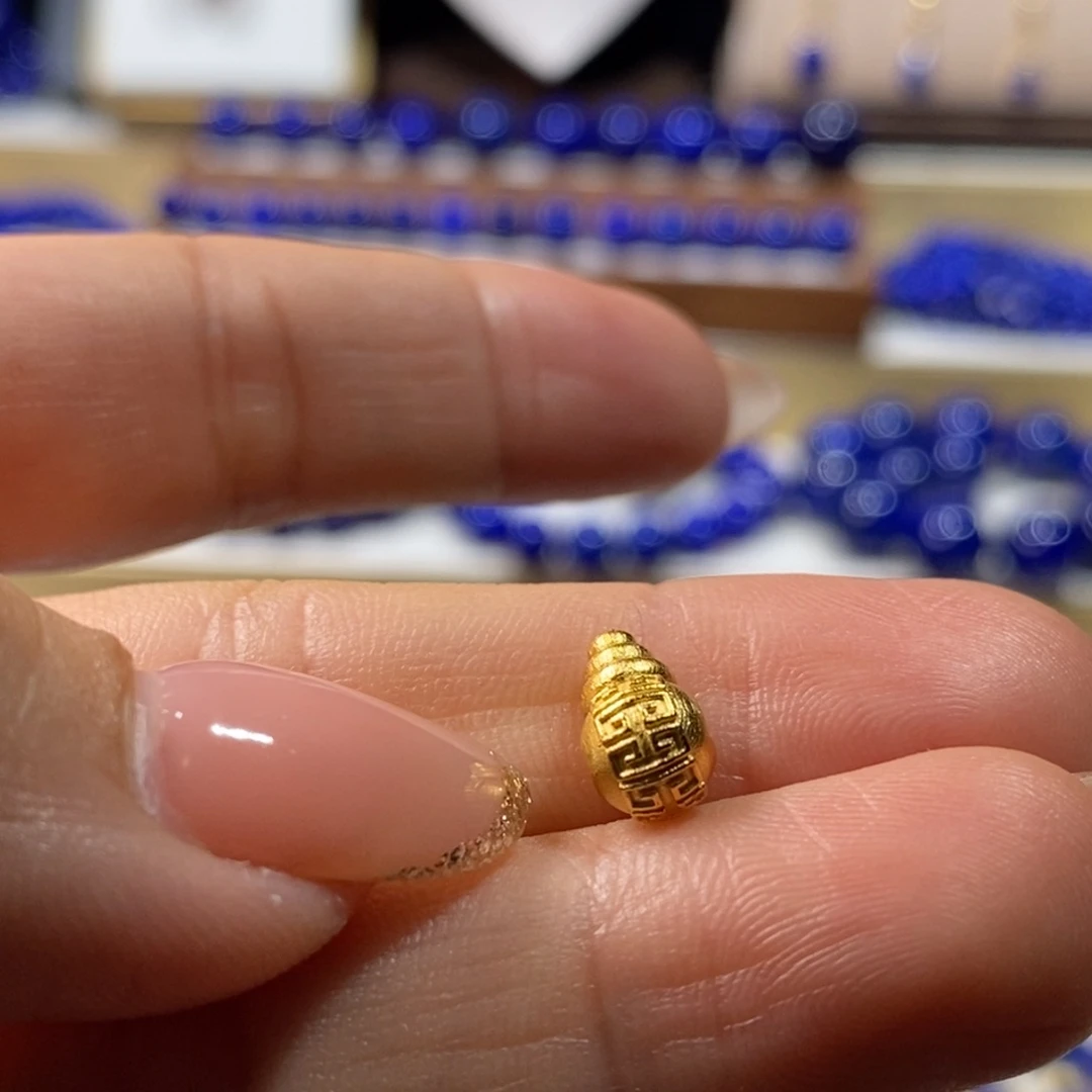 陆***崟青金石未镶嵌手串三通