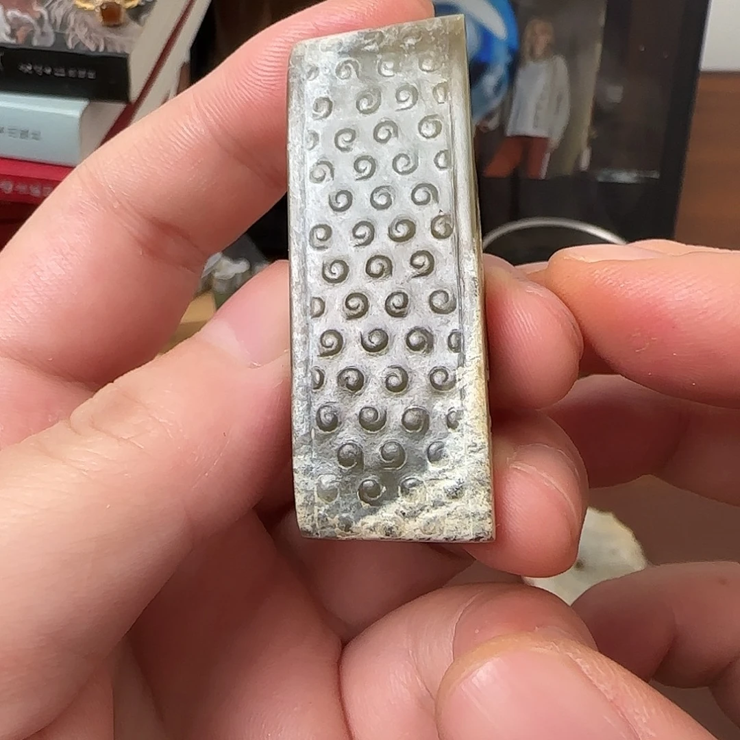 温***玉和田玉（糖玉）未镶嵌颈饰