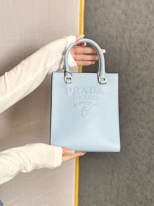 95新 Prada/普拉达 雾霾蓝琴谱托特单肩包