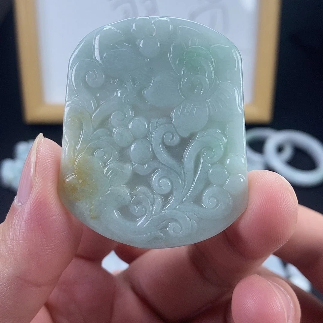 翡翠未镶嵌颈饰翡翠