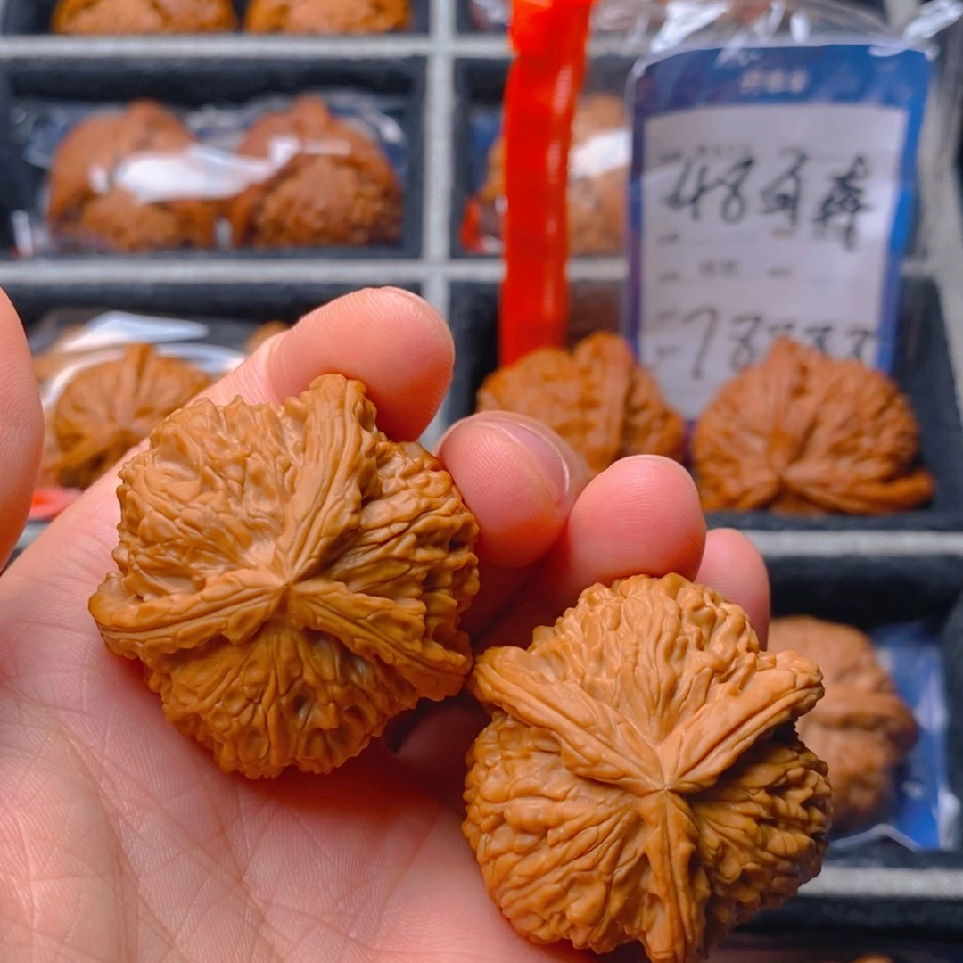 精品文玩核桃把件