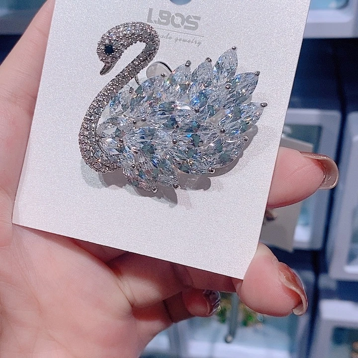 锆石铜合金天鹅胸针 经典款